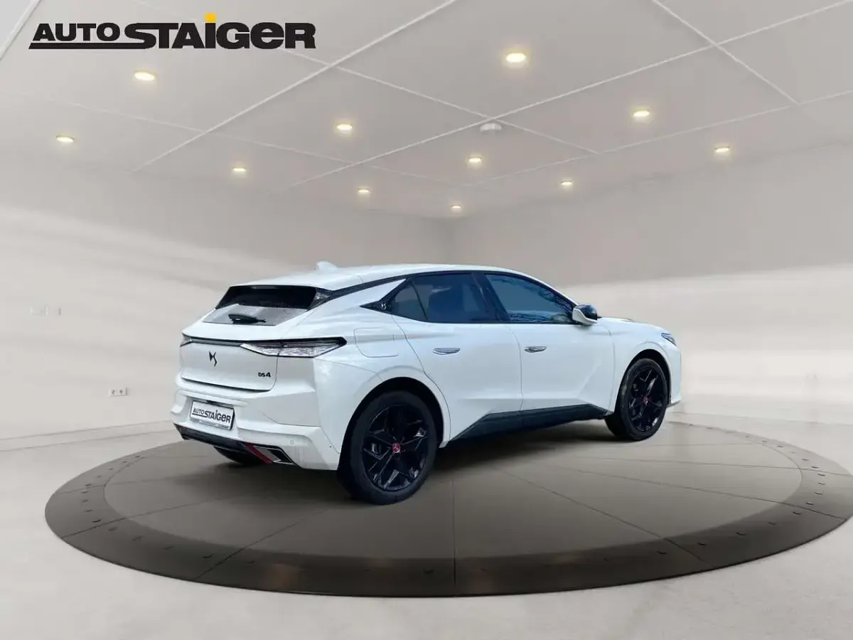 Gebraucht DS Automobiles DS4 Performance Line Plus 131 PS (96 kW) 2023 Lack weiss perlglänzend/typ au Limousine