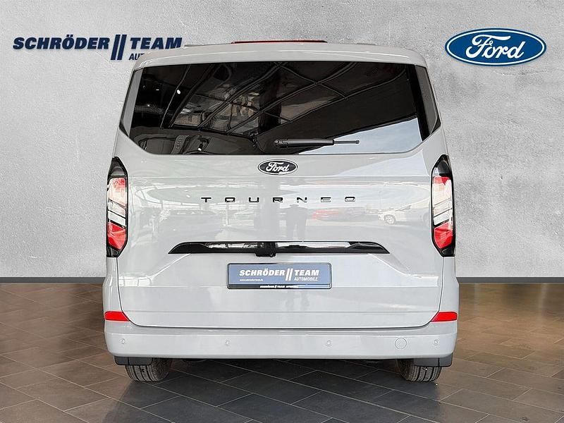 Neu Ford Tourneo Titanium 170 PS (125 kW) 2025 Grau Van / Kleinbus