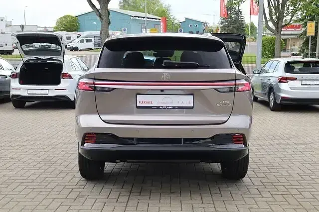 Uusi MG HS Luxury 224 HP (164 kW) 2026 Hopea Katumaasturi