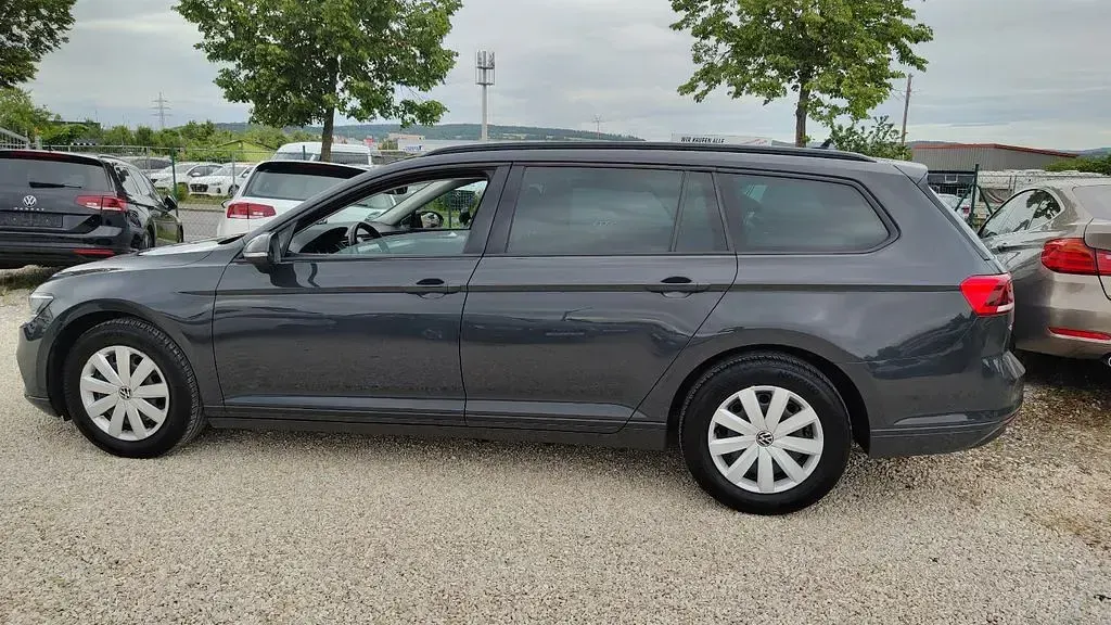 Gebraucht VW Passat Conceptline 122 PS (89 kW) 2021 Grau Limousine