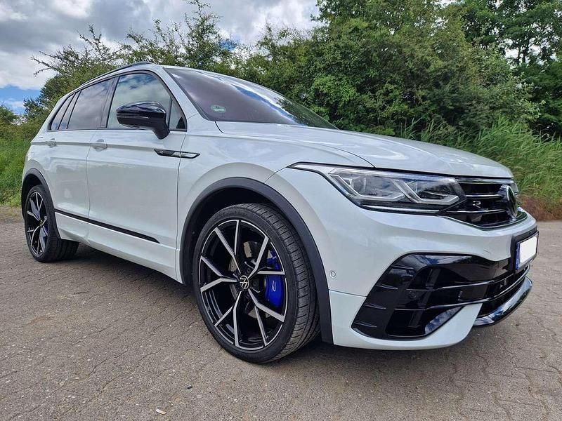 Weiß Gebraucht 2022 VW Tiguan R SUV | 46.900 € (Teuer) - Bild 1/4