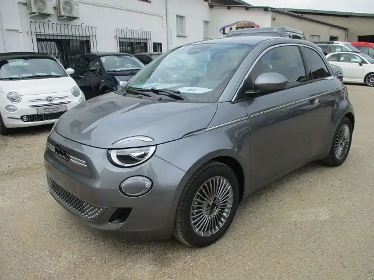 Gebraucht Fiat 500e 86 kW (118 PS) 2024 Mineral grau Limousine