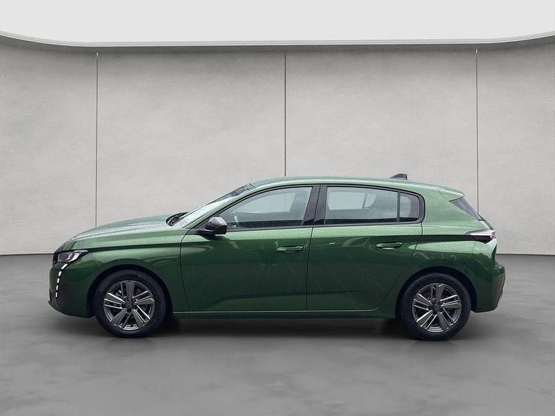 Gebraucht Peugeot 308 Active 131 PS (96 kW) 2023 Olivine grün metallic Limousine