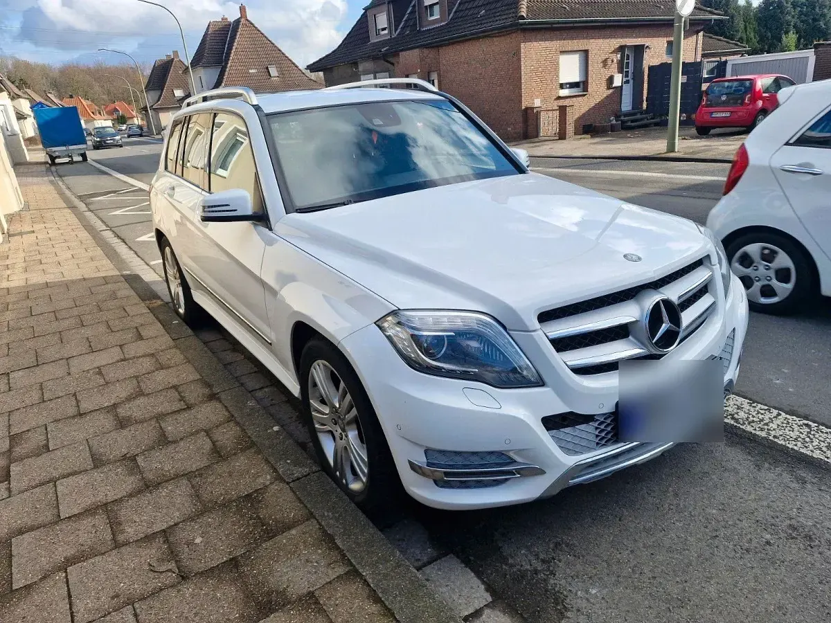 Gebraucht Mercedes GLK250 204 PS (150 kW) 2013 Weiß SUV