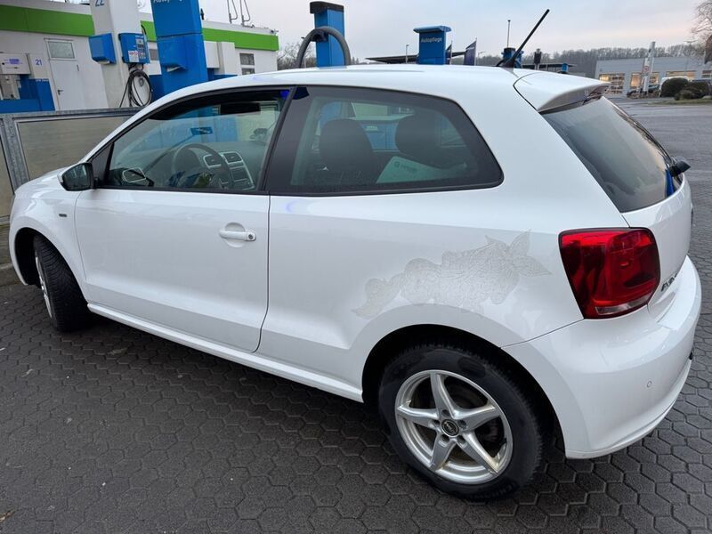 Weiß Gebraucht 2013 VW Polo Life Kleinwagen | 4.400 € (Superpreis) - Bild 1/4