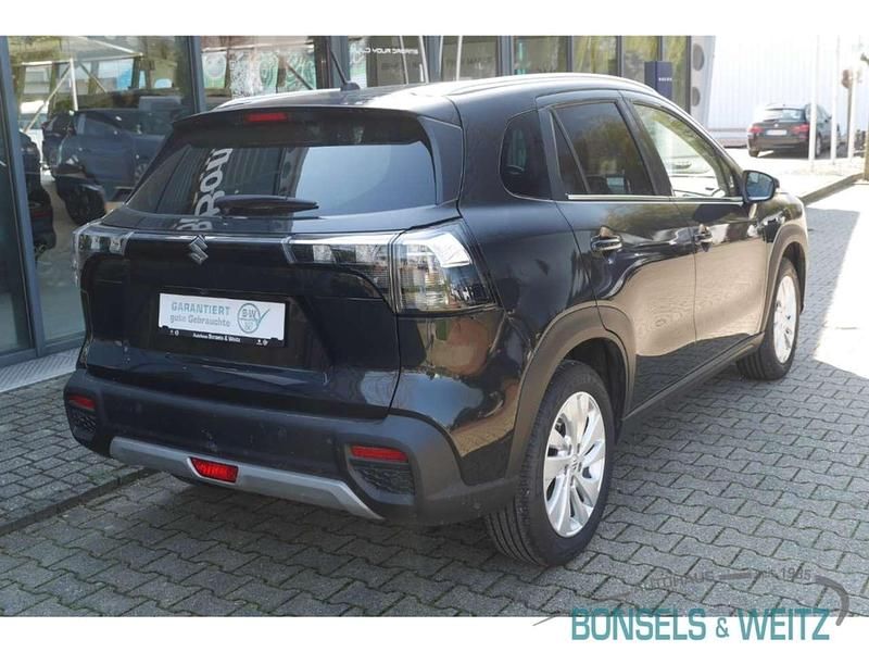 Gebraucht Suzuki SX4 Comfort 129 PS (94 kW) 2024 Cosmic black SUV