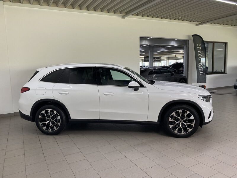 Gebraucht Mercedes GLC220 197 PS (144 kW) 2023 Andere SUV