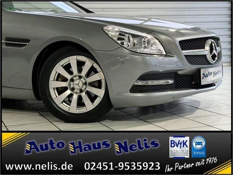 Gebraucht Mercedes SLK200 184 PS (135 kW) 2012 Silber Cabrio