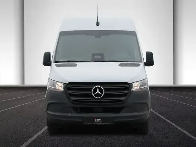 Gebraucht Mercedes Sprinter 170 PS (125 kW) 2025 Arktikweiss Van
