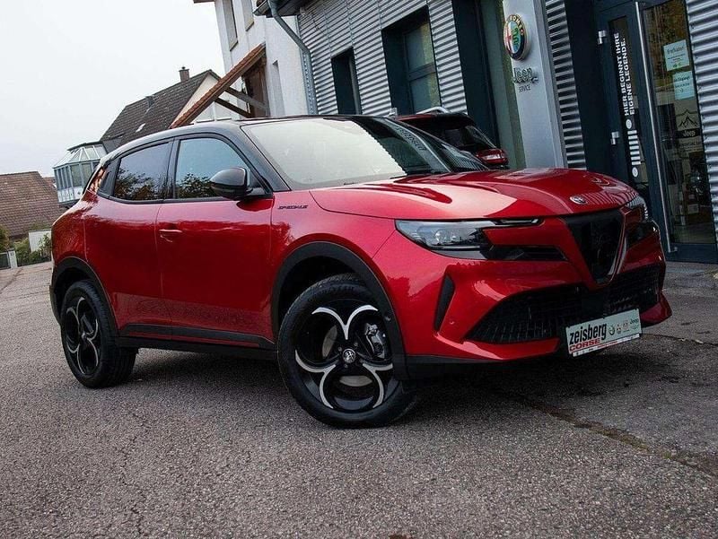 Rosso brera schw. dach Gebraucht 2024 Alfa Romeo GT Junior Edizione Speciale Limousine | 32.900 € (Fairer Preis) - Bild 1/4