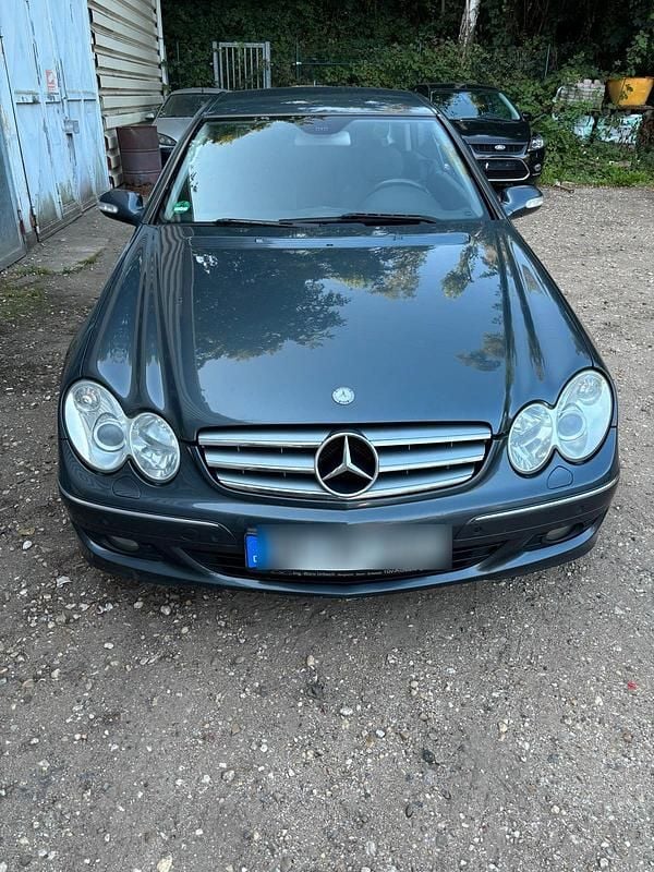 Grau Gebraucht 2008 Mercedes CLK320 Elegance Coupé | 2.000 € (Superpreis) - Bild 1/4