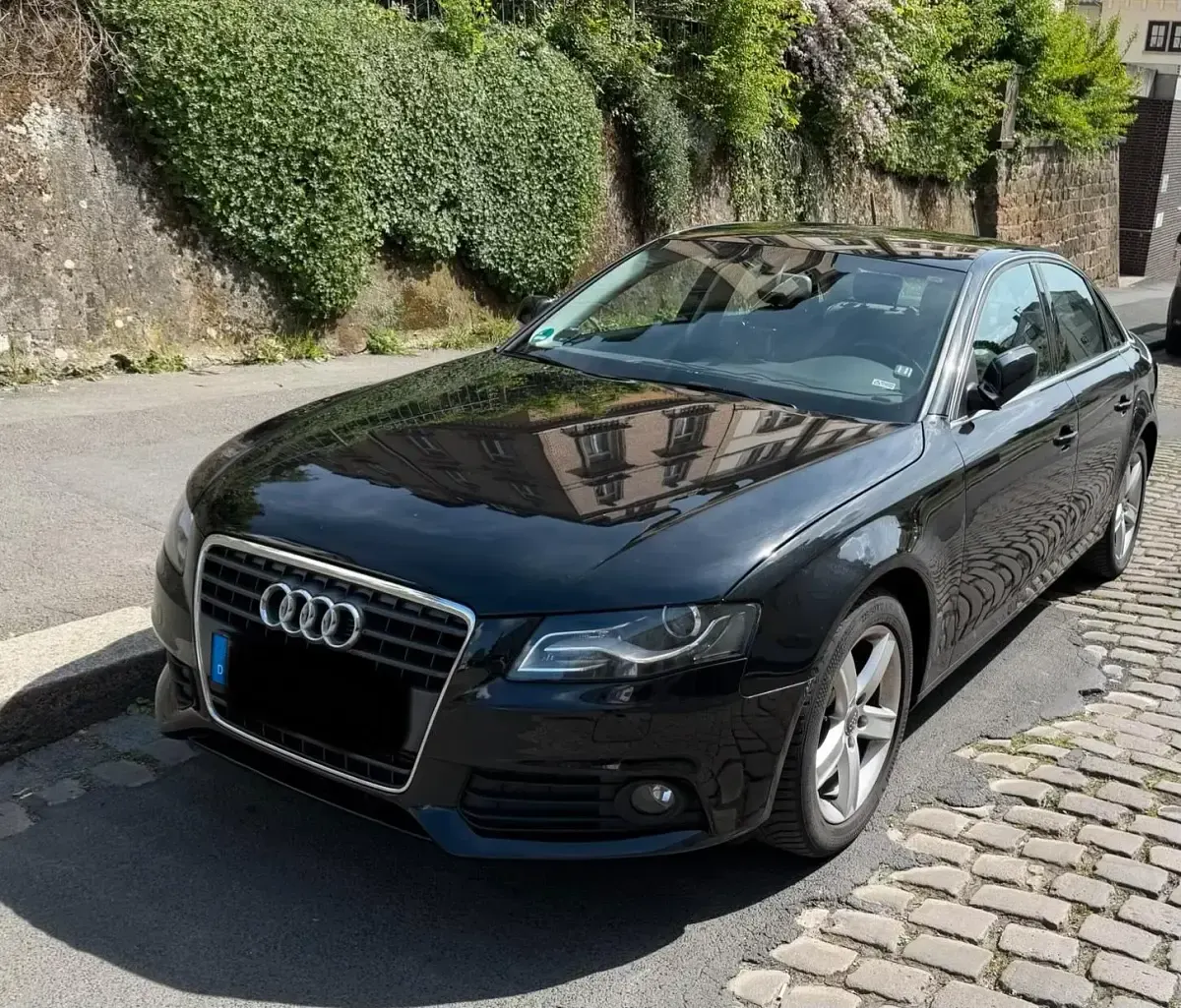 Gebraucht Audi A4 120 PS (88 kW) 2012 Schwarz Limousine