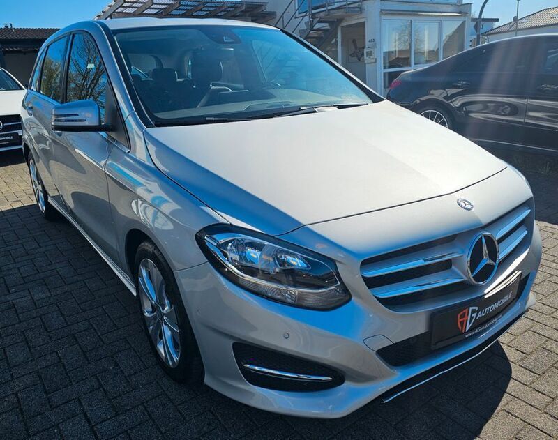 Gebraucht Mercedes B180 109 PS (80 kW) 2016 Polarsilber  metalliclack Van / Kleinbus