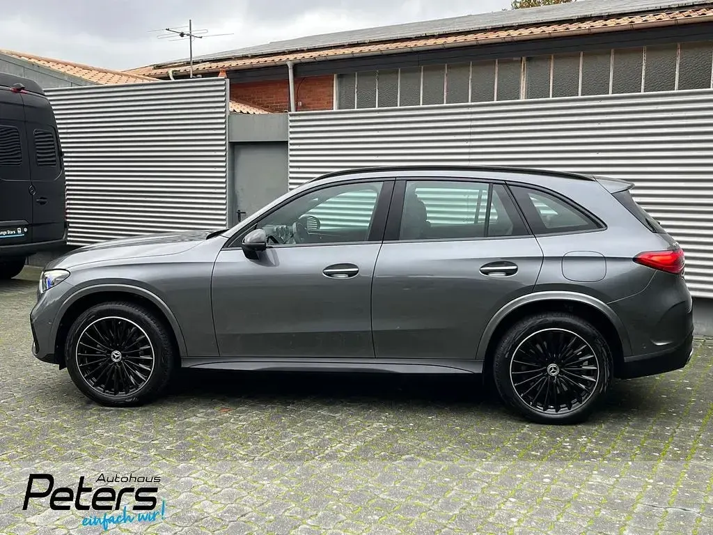 Gebraucht Mercedes GLC300 AMG line 204 PS (150 kW) 2023 Grau SUV