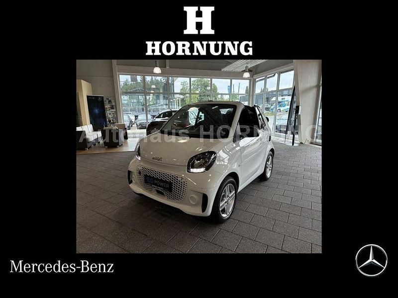 Frozen white (weiß) Gebraucht 2022 Smart ForTwo Electric Drive Cabrio | 12.990 € (Fairer Preis) - Bild 1/4