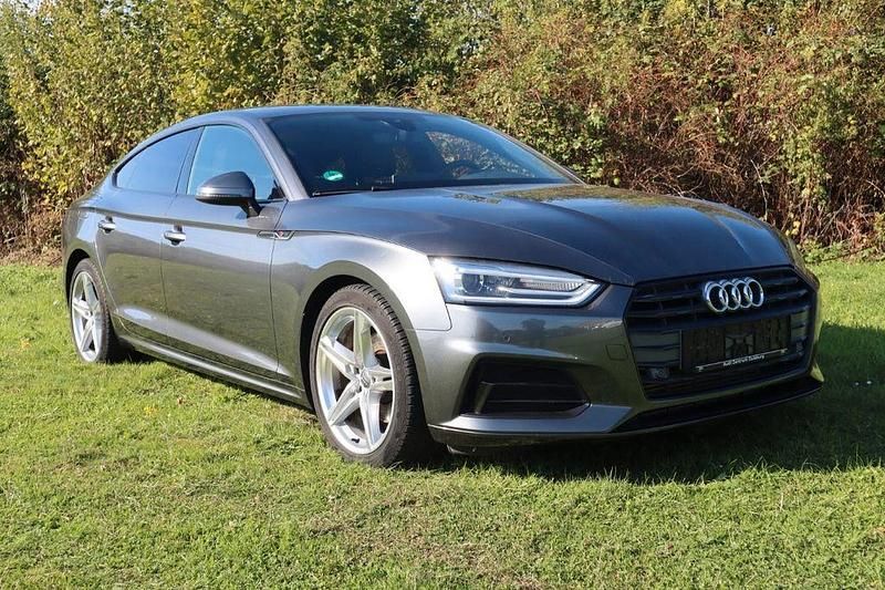 Grau Gebraucht 2019 Audi A5 Sportback S-Line Limousine | 27.900 € (Guter Preis) - Bild 1/4