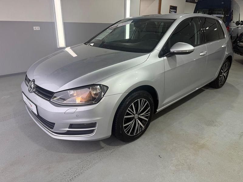 Silber Gebraucht 2016 VW Golf Allstar Limousine | 10.800 € (Fairer Preis) - Bild 1/4