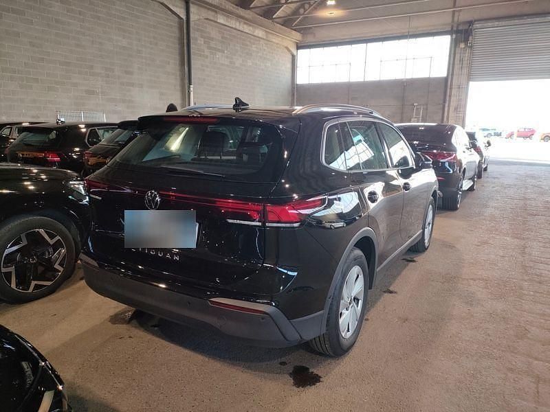 Gebraucht VW Tiguan Life 150 PS (110 kW) 2025 Schwarz SUV