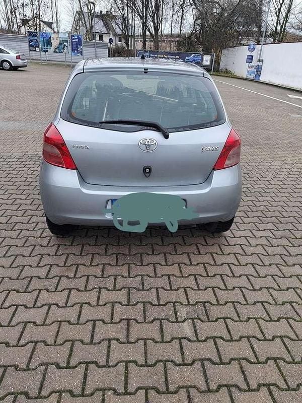 Gebraucht Toyota Yaris 69 PS (50 kW) 2007 Limousine