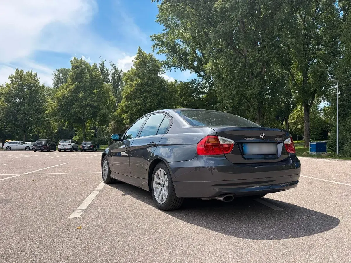 Gebraucht BMW 320 M Performance 170 PS (125 kW) 2007 Grau Limousine