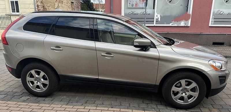 Gebraucht Volvo XC60 Summum 241 PS (177 kW) 2011 Grau SUV