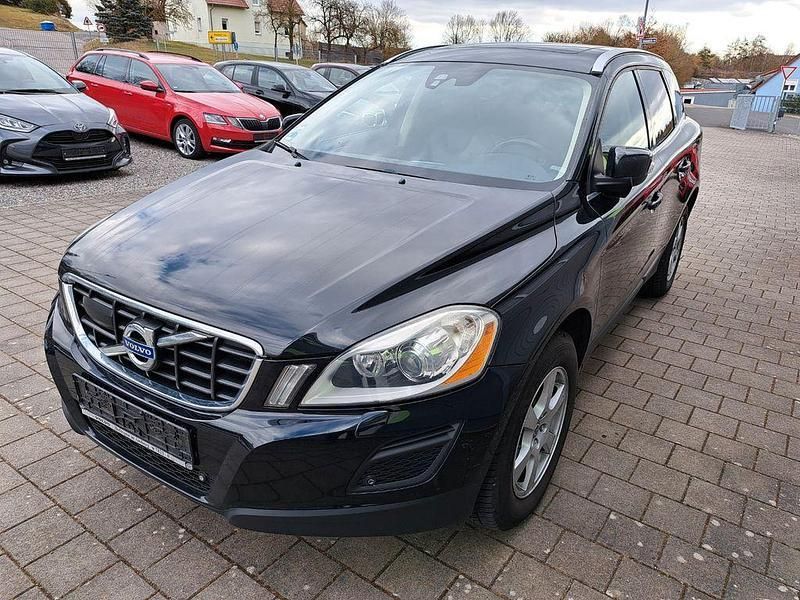 Schwarz Gebraucht 2012 Volvo XC60 Summum SUV | 10.900 € (Fairer Preis) - Bild 1/4