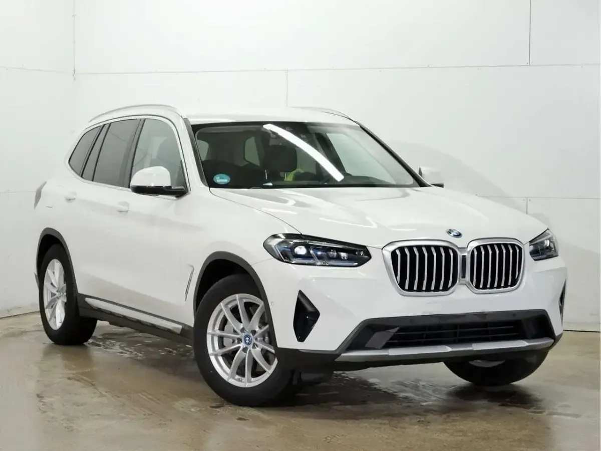 Gebraucht BMW X3 Sport Line 292 PS (214 kW) 2023 Weiß SUV