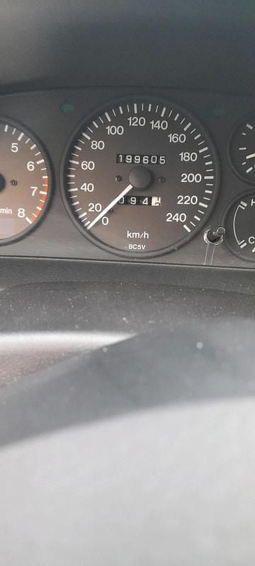 Gebraucht Mazda 323 88 PS (64 kW) 1995 Grün Limousine