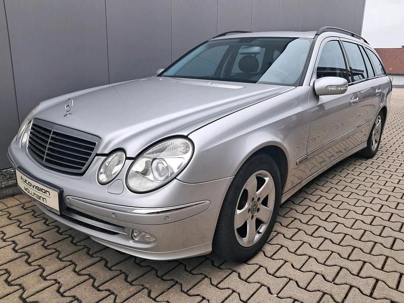 Gebraucht Mercedes E200 163 PS (119 kW) 2004 Silber Kombi