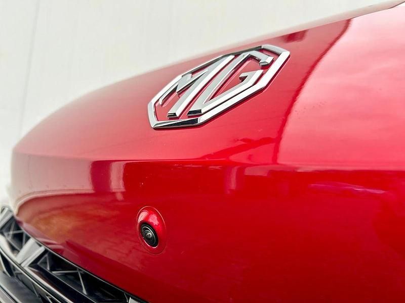 Neu MG MG3 Comfort 116 PS (85 kW) 2025 Diamond red Kleinwagen