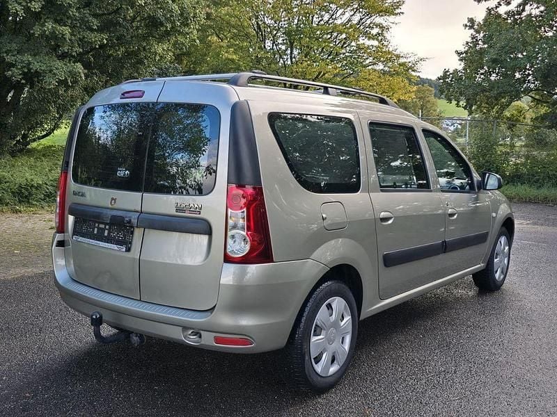 Gebraucht Dacia Logan MCV Lauréate 105 PS (77 kW) 2011 Grau Kombi