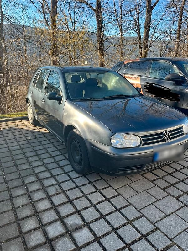 Second-hand VW Golf IV 105 CP (77 kW) 2000 Hatchback