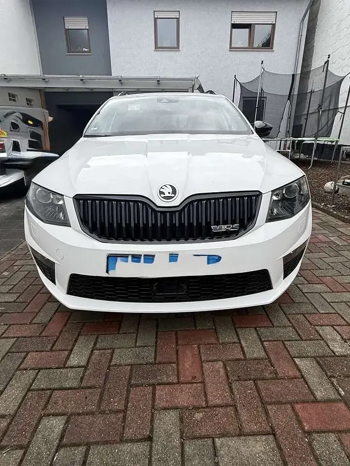 Gebraucht Skoda Octavia RS 220 PS (161 kW) 2016 Weiß Kombi