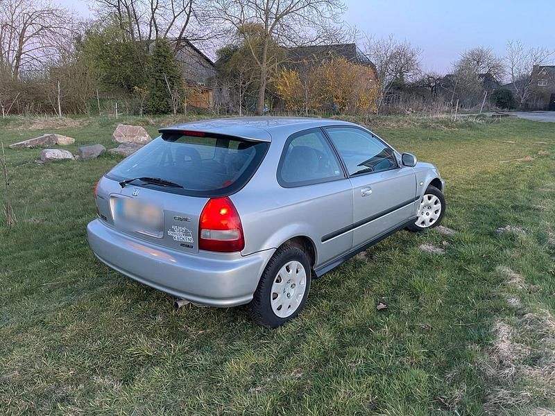 Gebraucht Honda Civic 90 PS (66 kW) 2001 Silber Kleinwagen