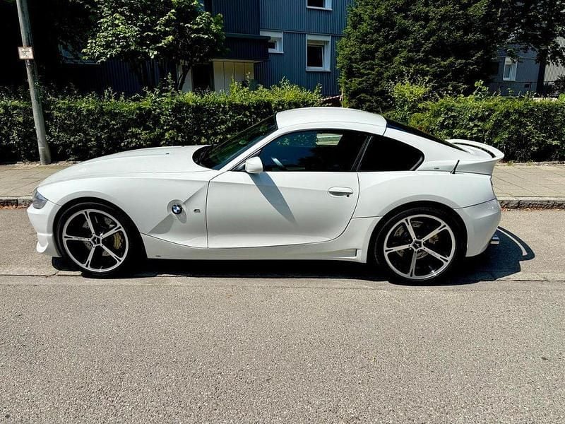 Weiß Gebraucht 2007 BMW Z4 M Performance Coupé | 38.849 € - Bild 1/4