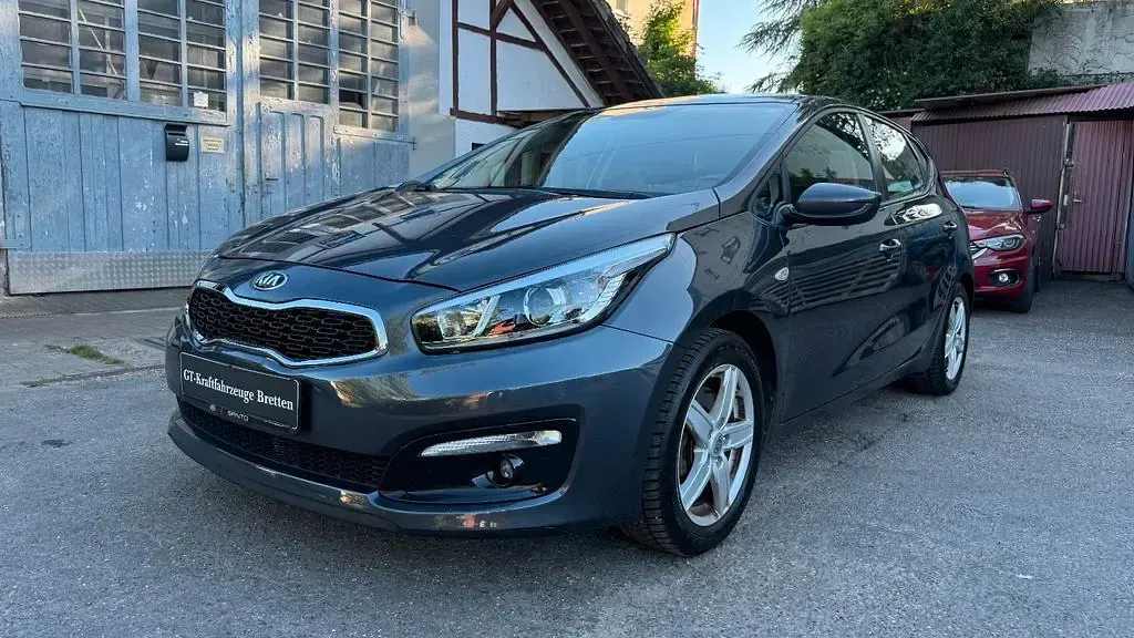 Gebraucht Kia Ceed 99 PS (72 kW) 2016 Grau Kleinwagen