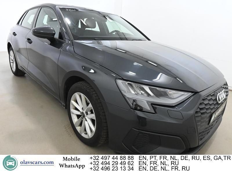 Grau Gebraucht 2021 Audi A3 Sportback Limousine | 18.634 € (Superpreis) - Bild 1/4
