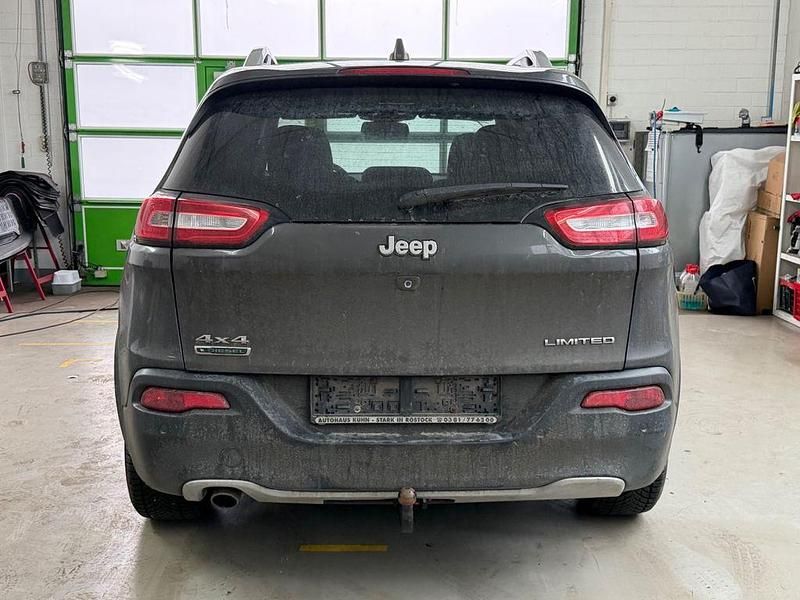 Gebraucht Jeep Cherokee Limited 140 PS (102 kW) 2014 Grau SUV