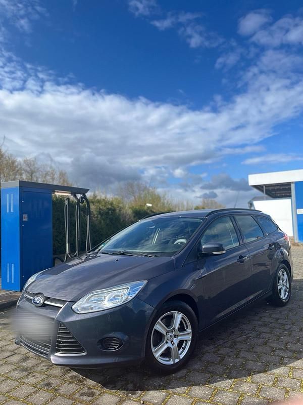 Usata Ford Focus 116 CV (85 kW) 2012 Grigio Berlina