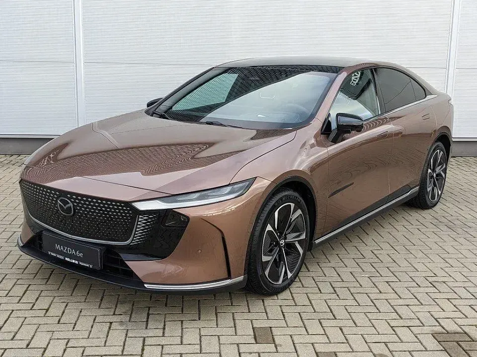 Neu Mazda 6e Takumi-Line 189 kW (258 PS) 2026 Braun Limousine