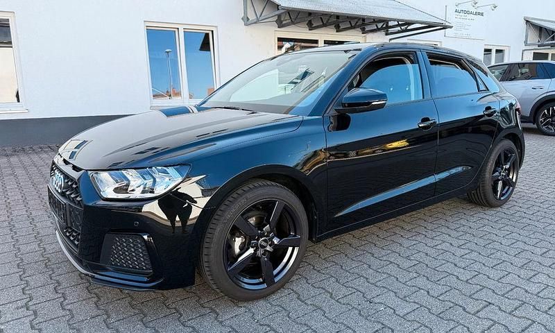 Schwarz Gebraucht 2024 Audi A1 Sportback Sport Kleinwagen | 22.999 € (Fairer Preis) - Bild 1/4