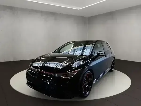 Gebraucht VW Golf VIII GTI 325 PS (239 kW) 2026 Limousine