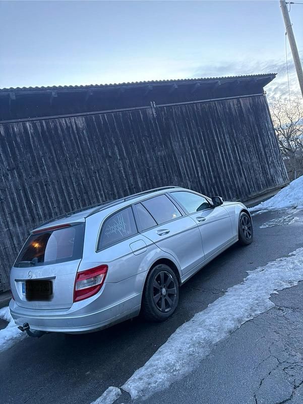 Silber Gebraucht 2008 Mercedes C220 Kombi | 3.999 € (Fairer Preis) - Bild 1/4