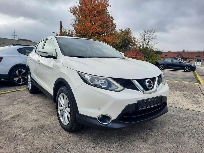 Weiß Gebraucht 2017 Nissan Qashqai SUV | 11.500 € (Fairer Preis) - Bild 1/4