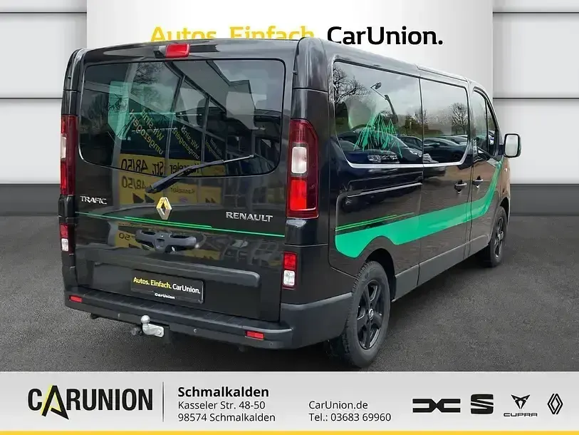 Gebraucht Renault Trafic Expression 146 PS (107 kW) 2017 Schwarz Van / Kleinbus