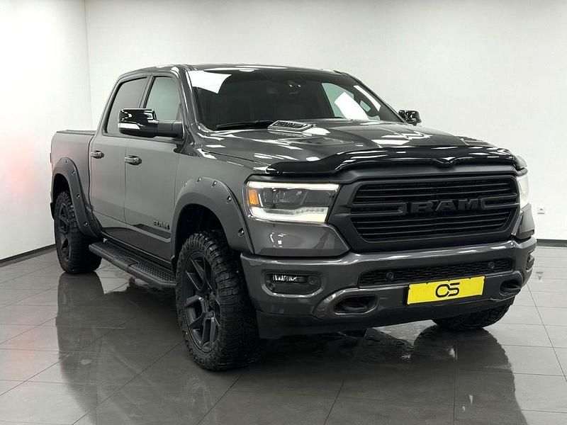 Gebraucht Dodge Ram 401 PS (294 kW) 2021 Grau Pickup