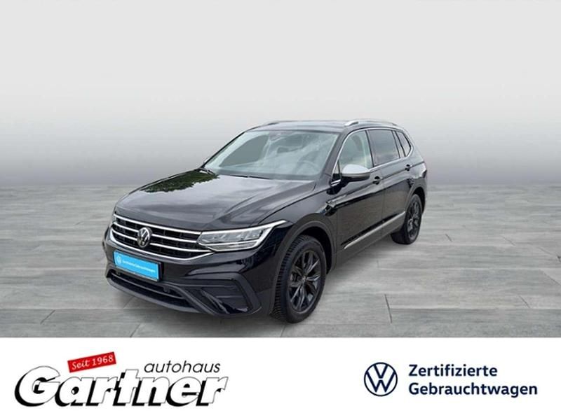 Deep black perleffekt Gebraucht 2024 VW Tiguan Allspace Move SUV | 42.895 € (Teuer) - Bild 1/4