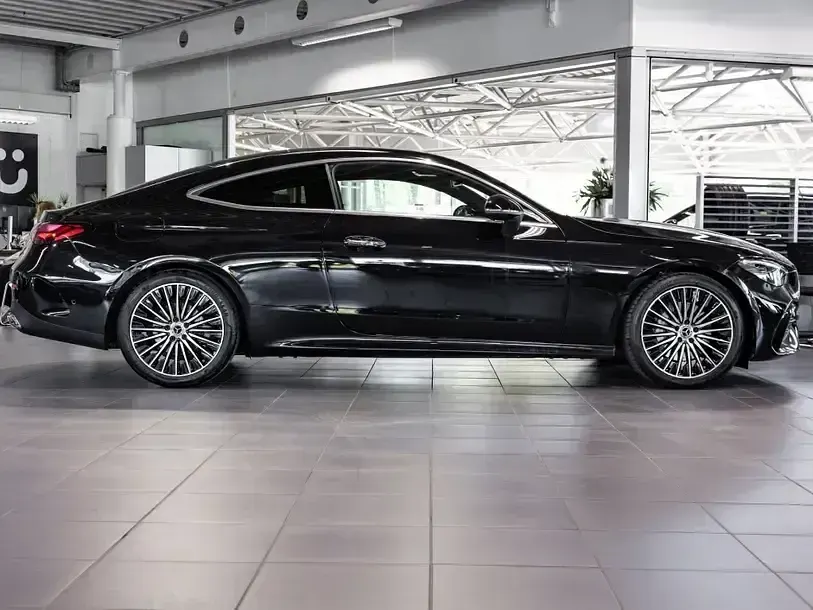 Gebraucht Mercedes CLE180 AMG 170 PS (125 kW) 2025 Schwarz metalliclack obsidians Coupé