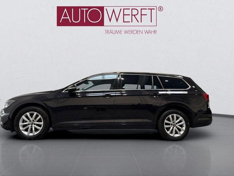 Gebraucht VW Passat Business 150 PS (110 kW) 2023 Deep black perleffekt metallic Kombi