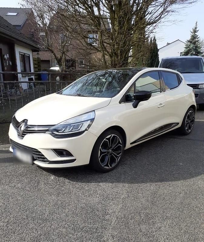 Gebraucht Renault Clio IV Intens 90 PS (66 kW) 2018 Beige Kleinwagen